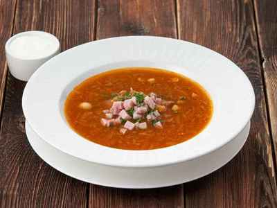 Sauerkraut soup with side pork