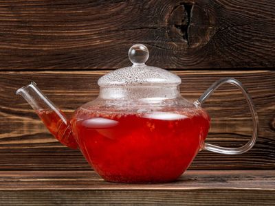 Lingberry and strawberry tea