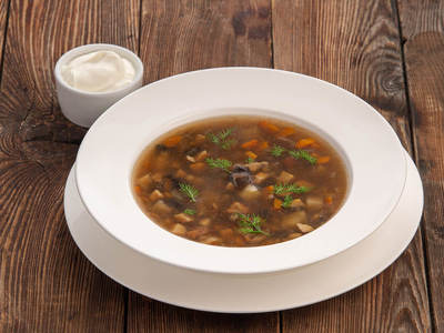 Wild mushrooms soup with pearl barley