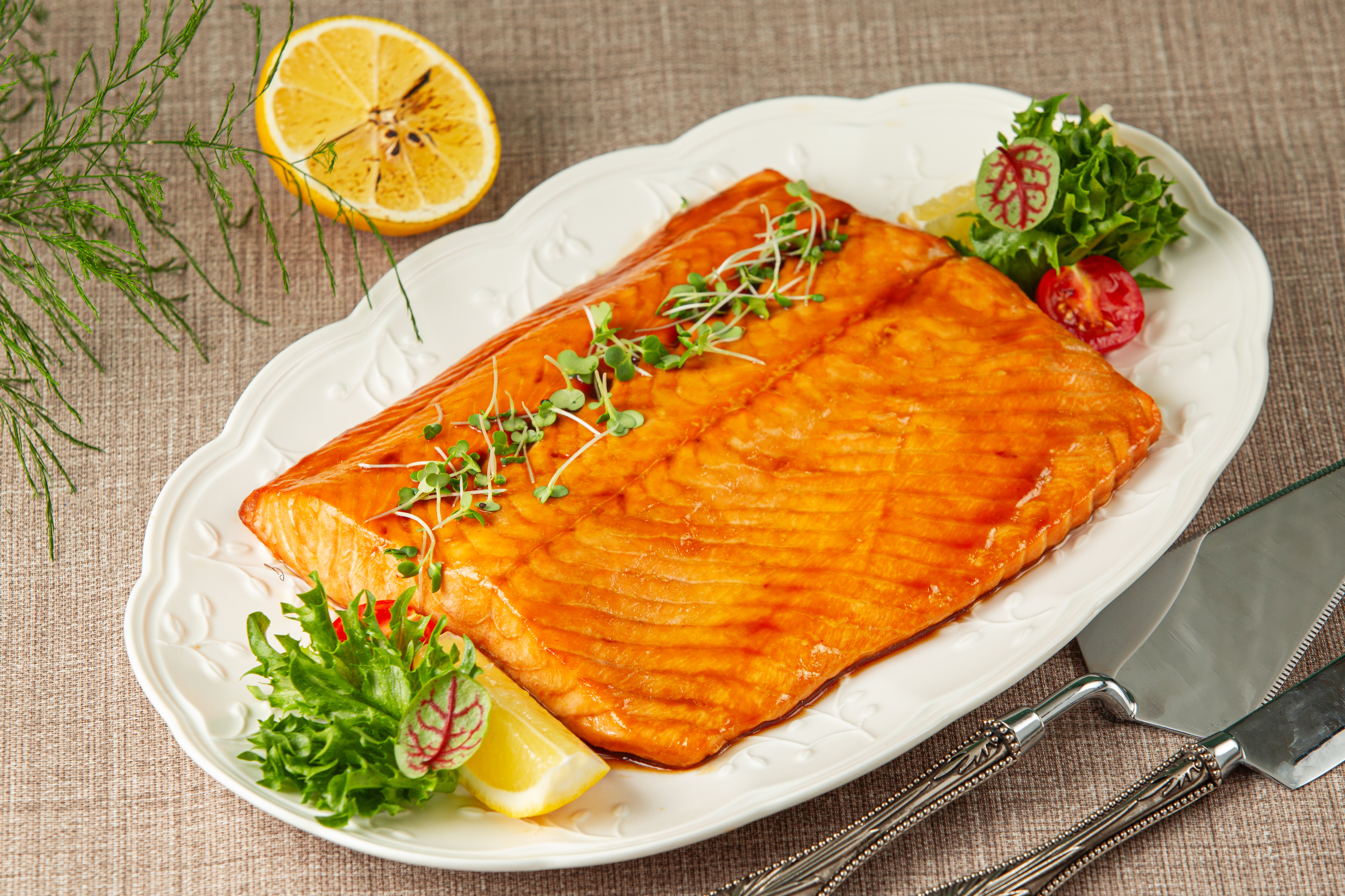 Лосось запеченный в медово соевом соусе